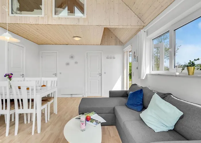 Lovely In With Wifi Holiday home *